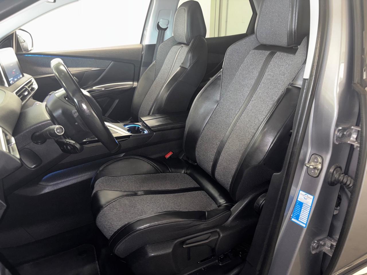 Peugeot 3008 1.2 BENZINA S&S Allure