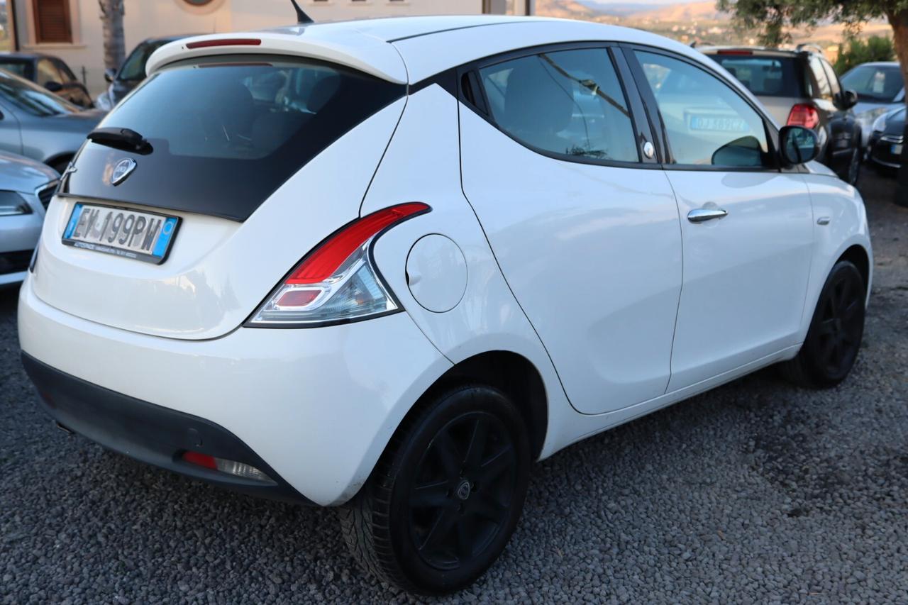 Lancia Ypsilon 1.2 69 CV 5 porte GPL Ecochic Gold