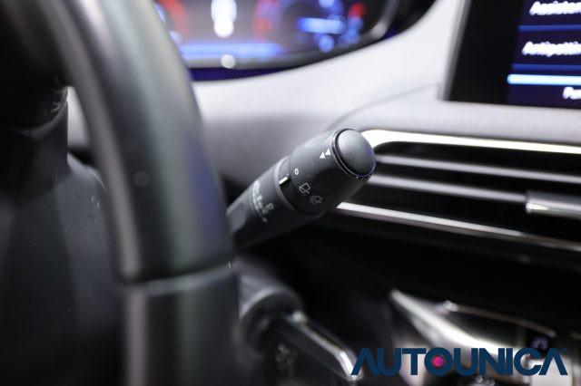 PEUGEOT 3008 BLUEHDI 130 S&S EAT8 ALLURE FARI LED NEOPATENTATI