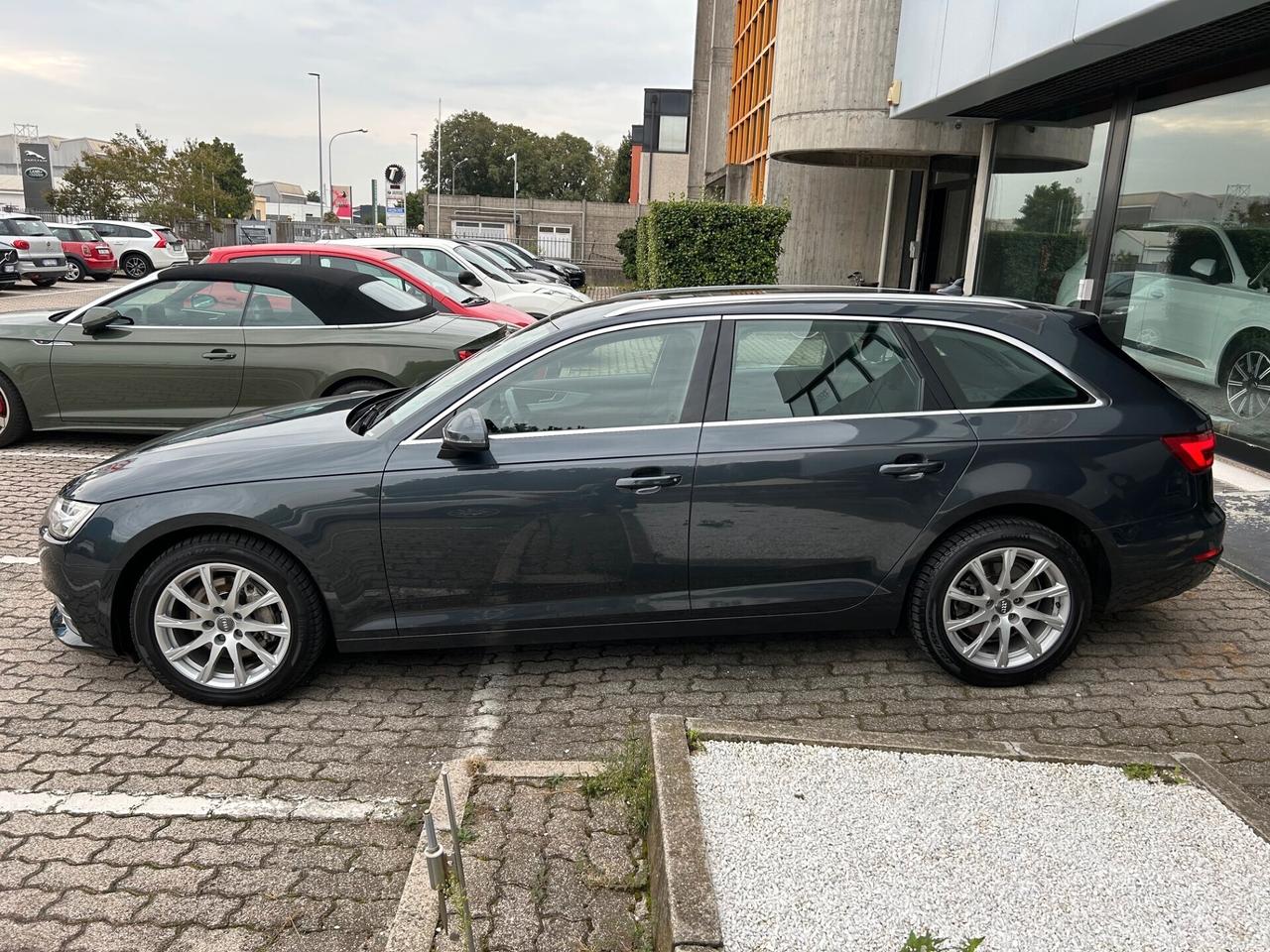 Audi A4 Avant 40 2.0 tdi 190cv s-tronic