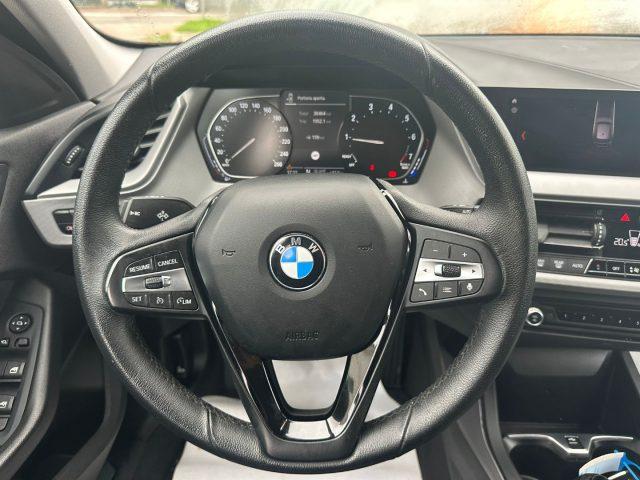 BMW 118 i 5p. Business Advantage