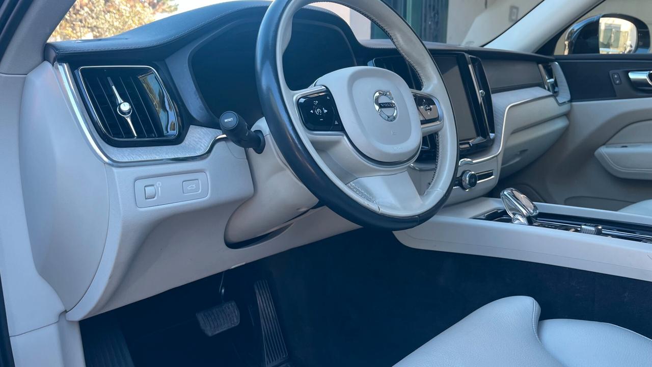 Volvo XC 60 XC60 B4 (d) AWD Geartronic Inscription