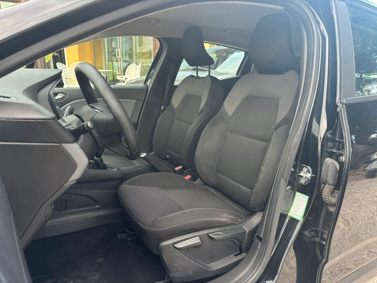 RENAULT CLIO 1.0 B/GPL - 2021