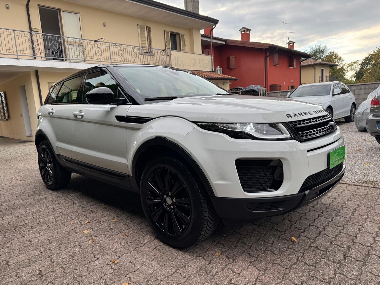 Land Rover Range Evoque 2.0 eD4 5p. SE Black Desing Pack