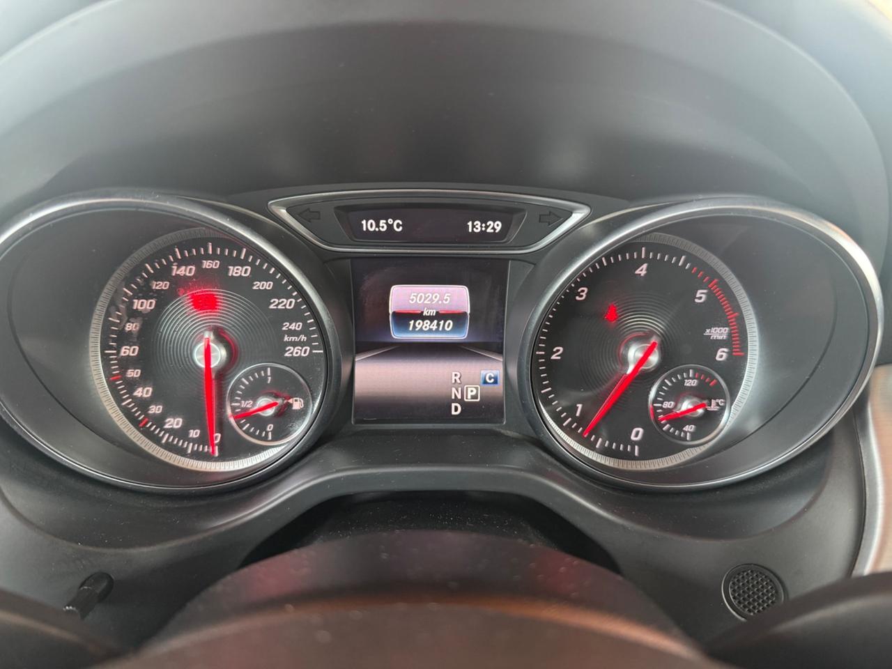 Mercedes-benz CLA 200 d - Automatico - Neopatentati