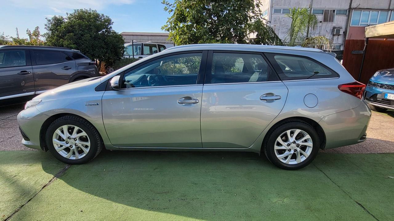 Toyota Auris Touring Sports 1.8 Hybrid Lounge