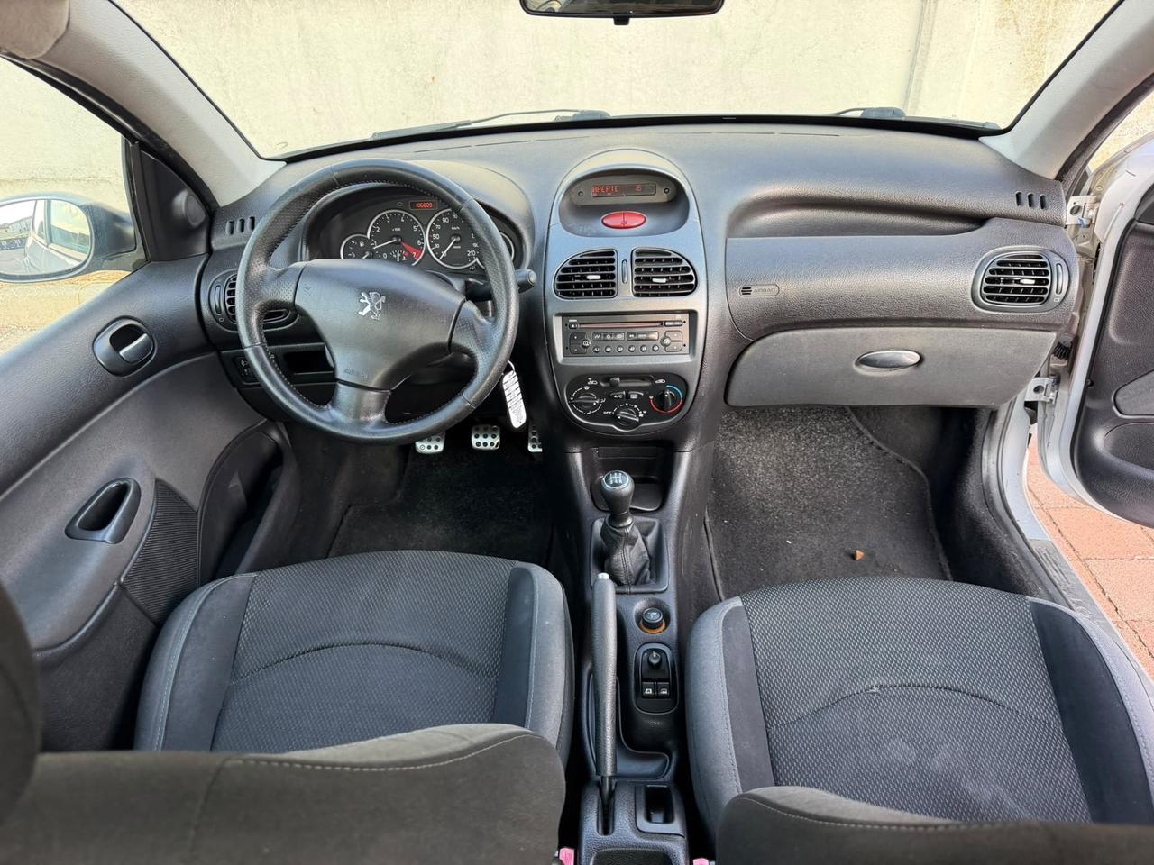 Peugeot 206 1.4 5p. Enfant Terrible
