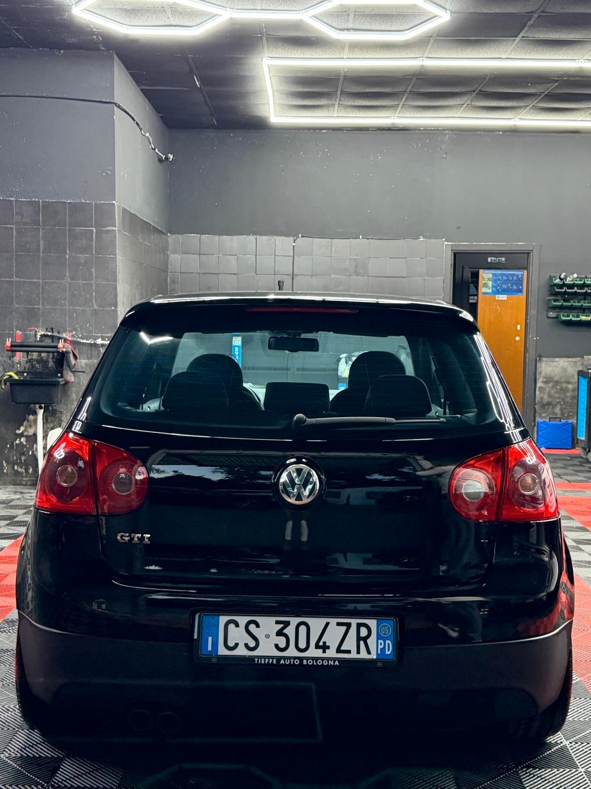 Volkswagen Golf GTI 2.0 16V TFSI 3p.