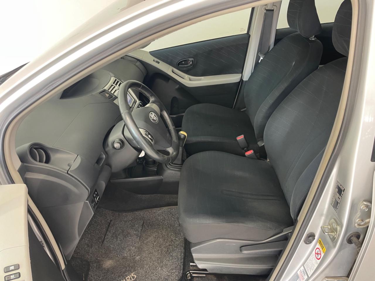 Toyota Yaris 1.0 5 porte Navi km 139.000 Perfetta !