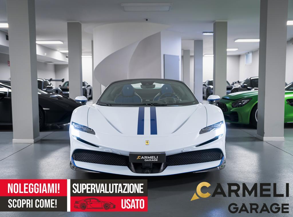 Ferrari SF90 Spider IVA ESPOSTA-TAYLOR MADE-BIANCO MOTOMI-BLU DOTTORE