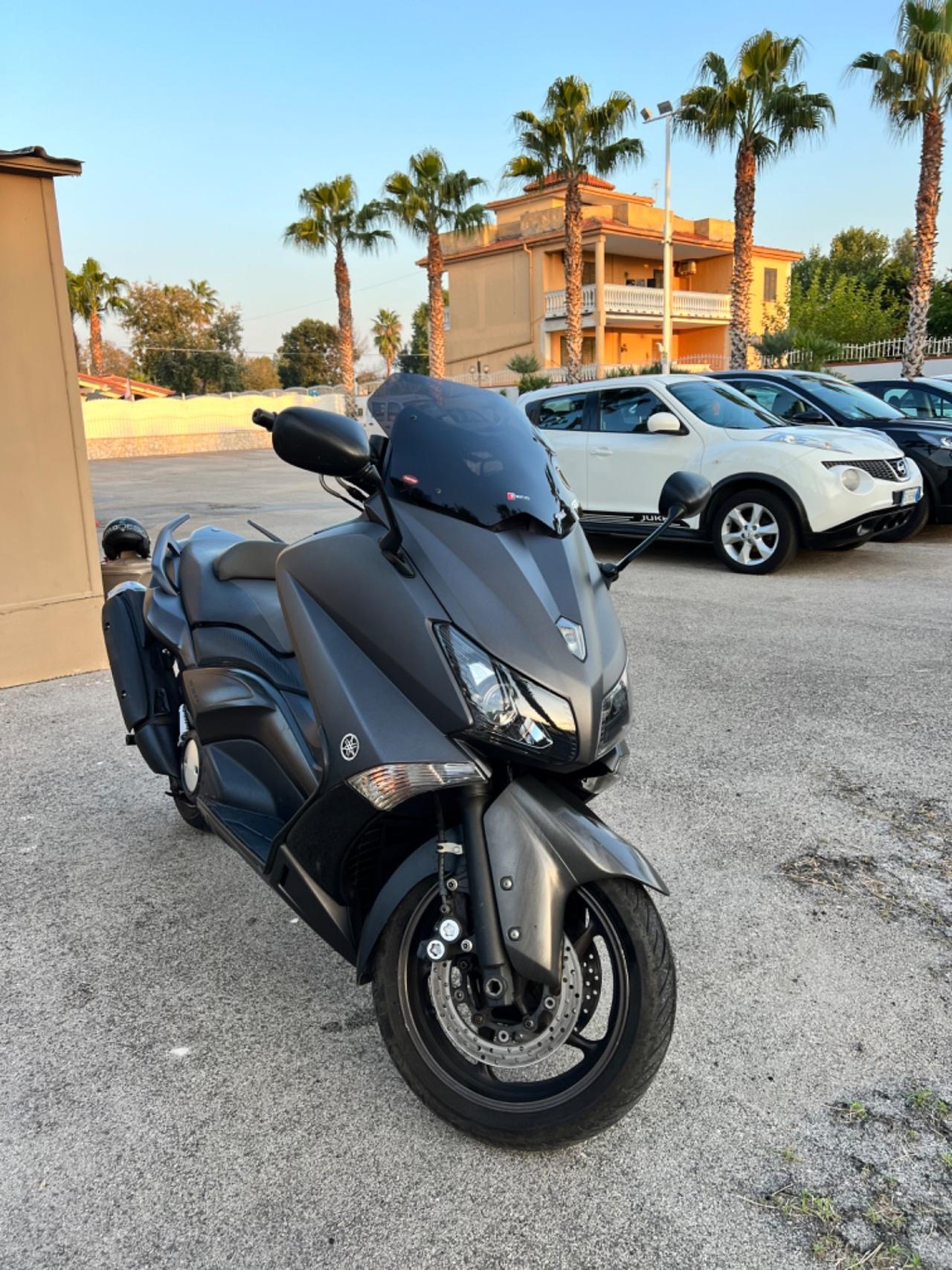 Yamaha t Max 530