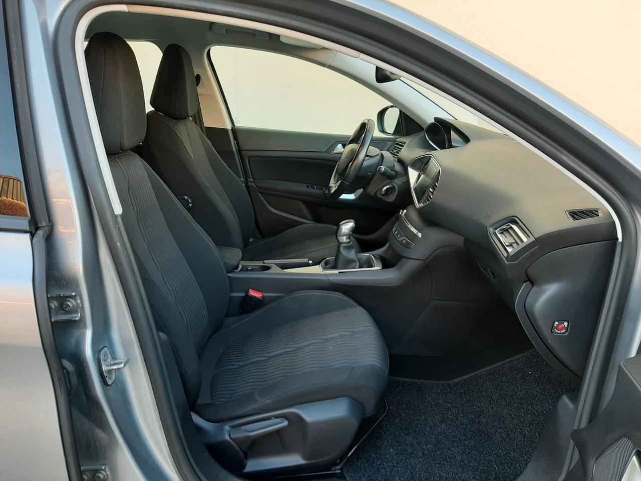 Peugeot 308 1.6 HDI 92cv Business