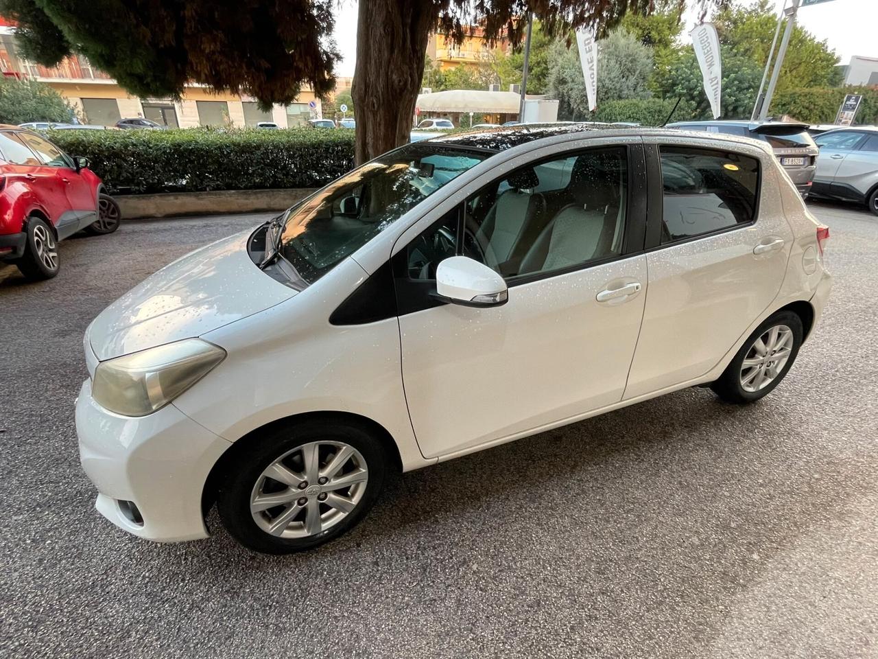 Toyota Yaris 1.4 D-4D 5 porte Lounge