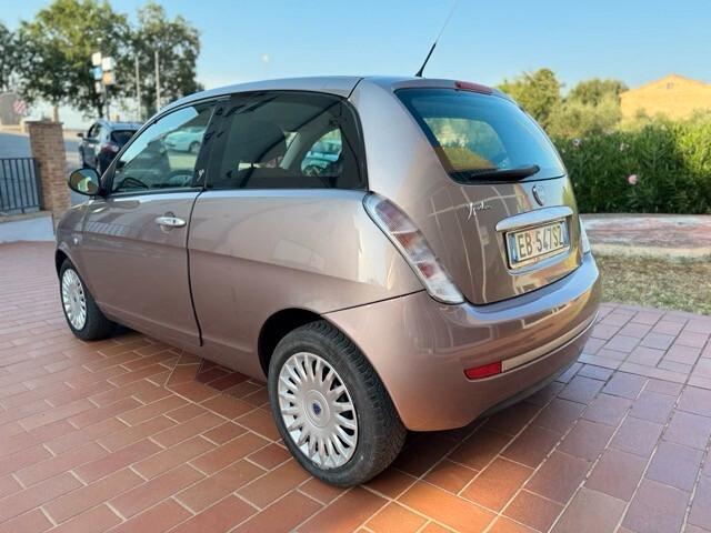 Lancia Ypsilon 1.2 Argento