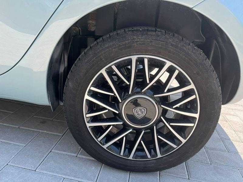 Lancia Ypsilon 1.0 FireFly 70cv Hybrid Gold Plus