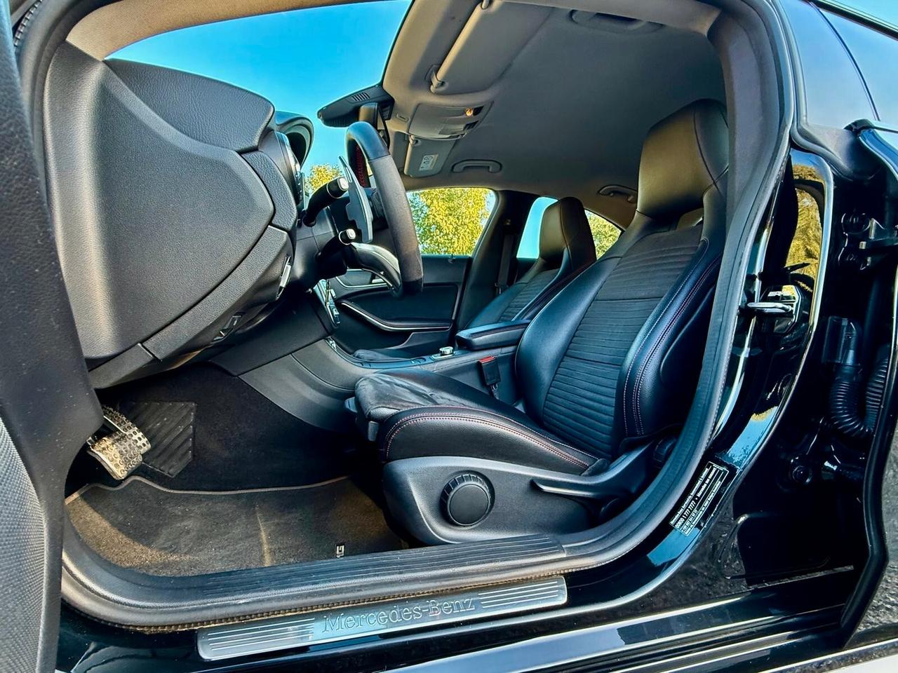 MERCEDES- BENZ CLA 200 D AMG PREMIUM