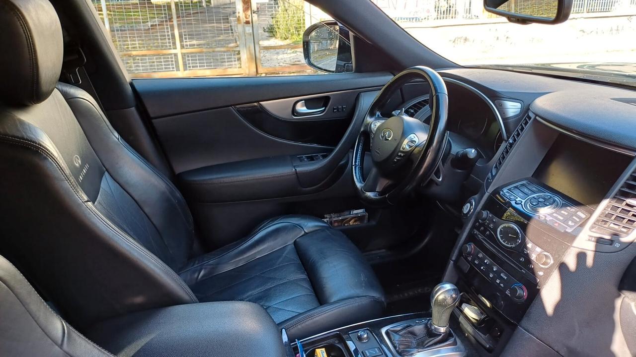 Infiniti FX30d S Premium