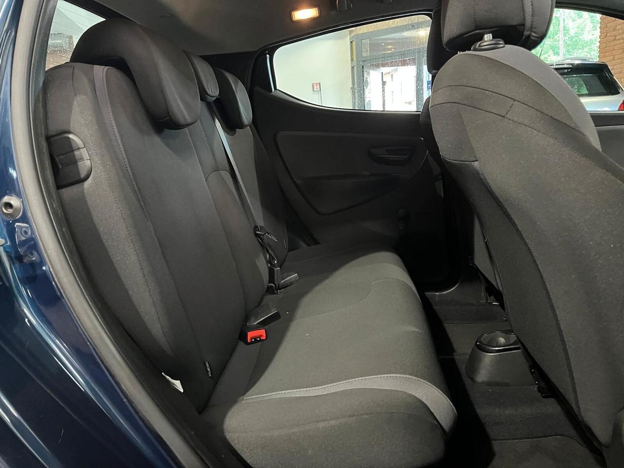 Lancia Ypsilon 1.2 69 CV 5 porte Silver