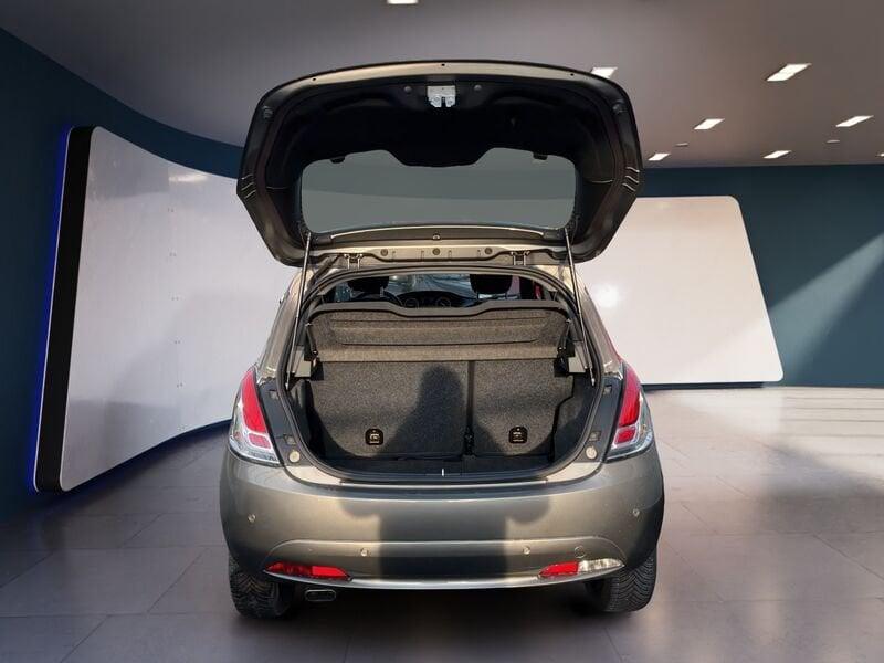 Lancia Ypsilon III 2015 1.0 hybrid Gold s&s 70cv