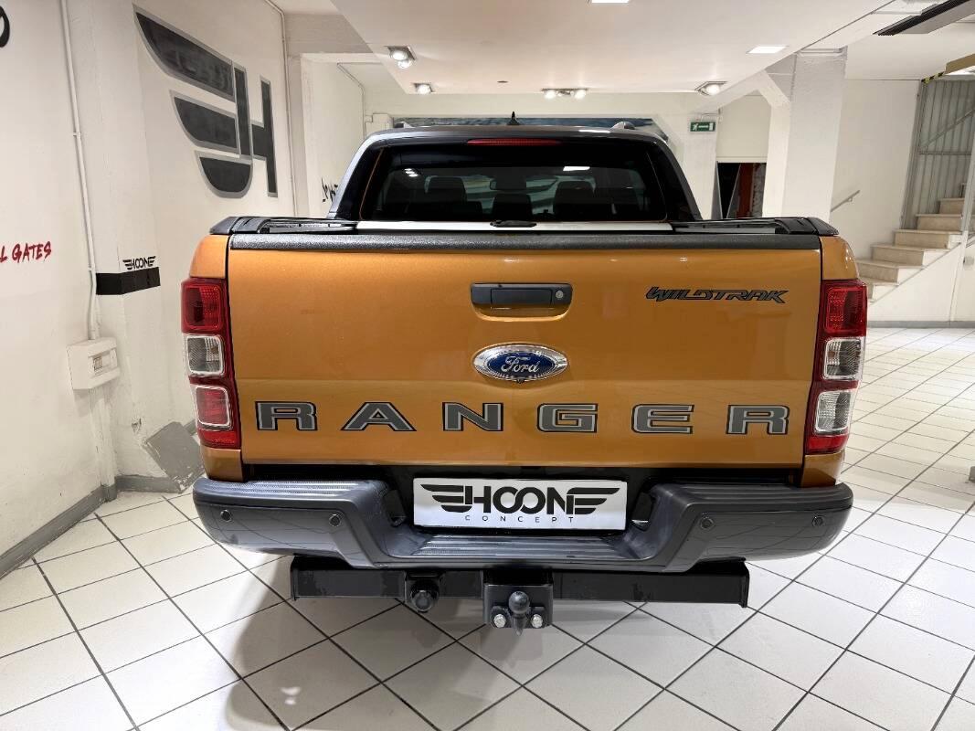 Ford Ranger 3.2 tdci double cab Wildtrak 200cv auto Autocarro 5 posti