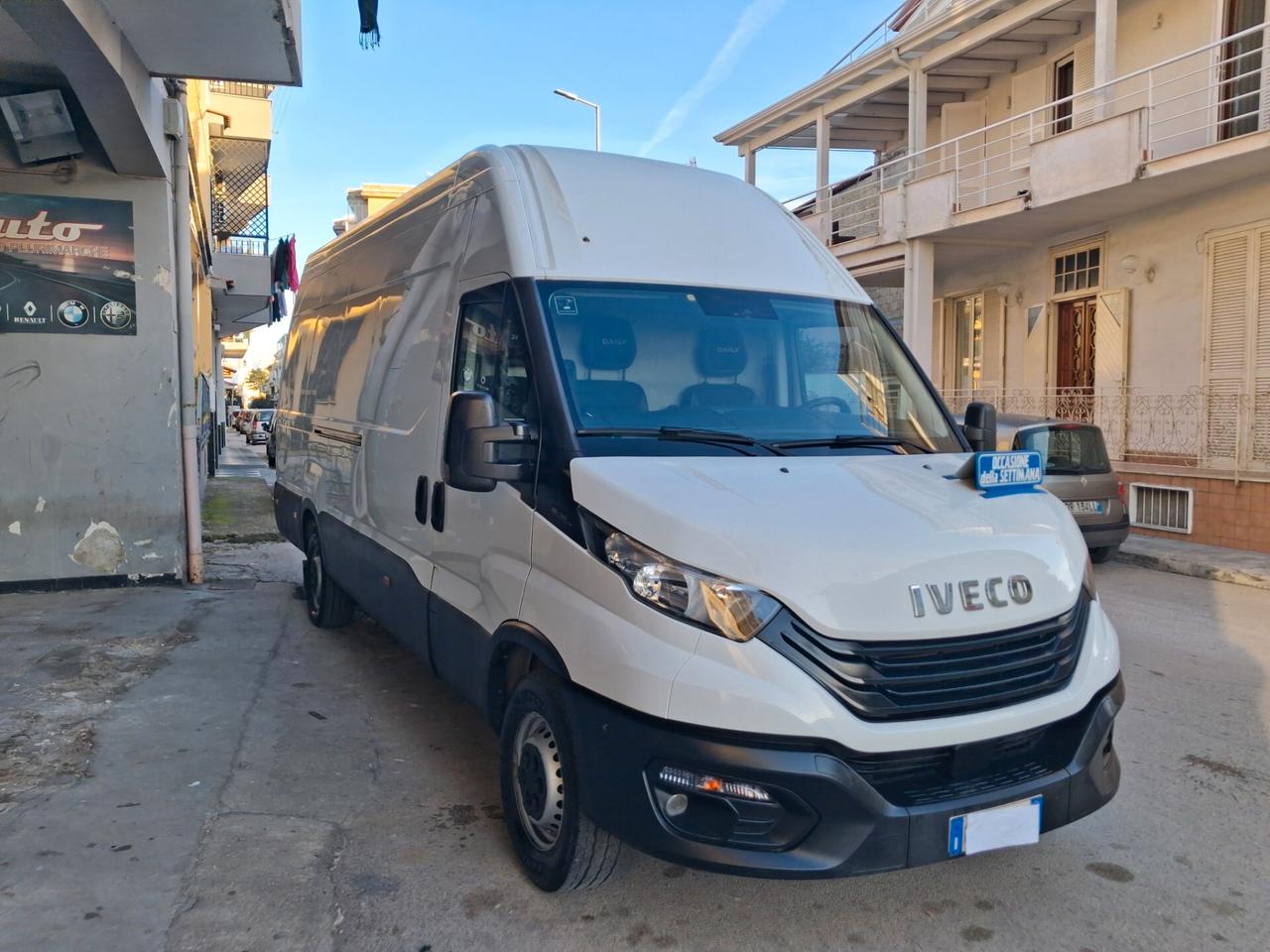 Iveco Daily v35 s 14 2022 unico prop nav