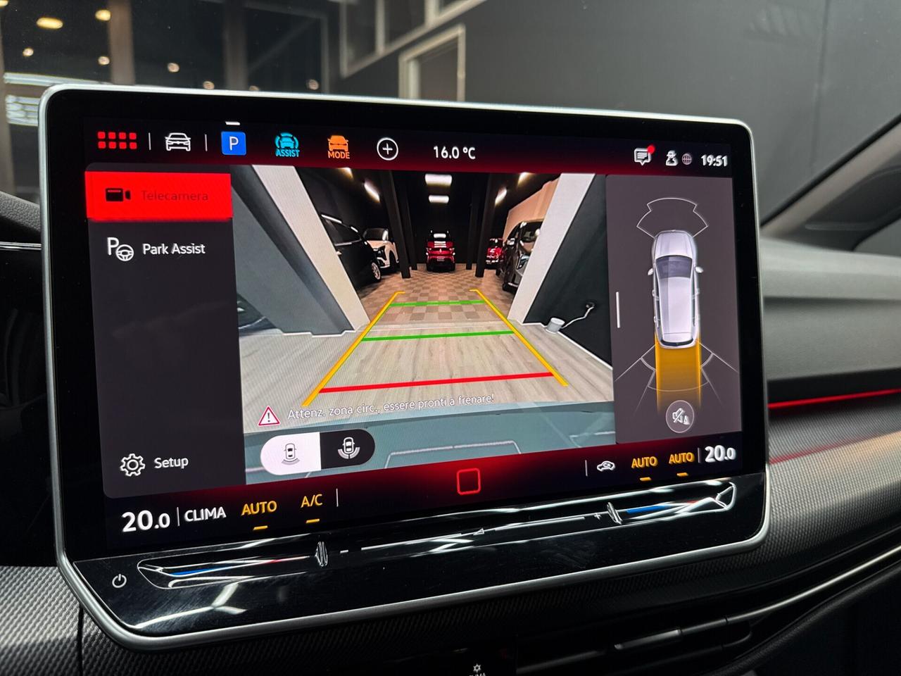 Volkswagen Golf 2.0 TDI 150CV R-Line DSG