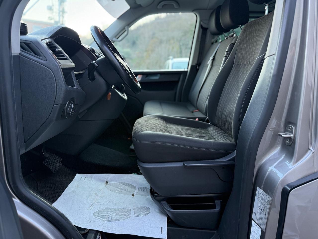 Volkswagen Caravelle 2.0 TDI 150CV DSG 9 posti