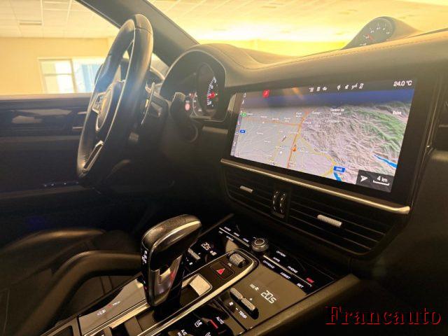 PORSCHE Cayenne 3.0 V6