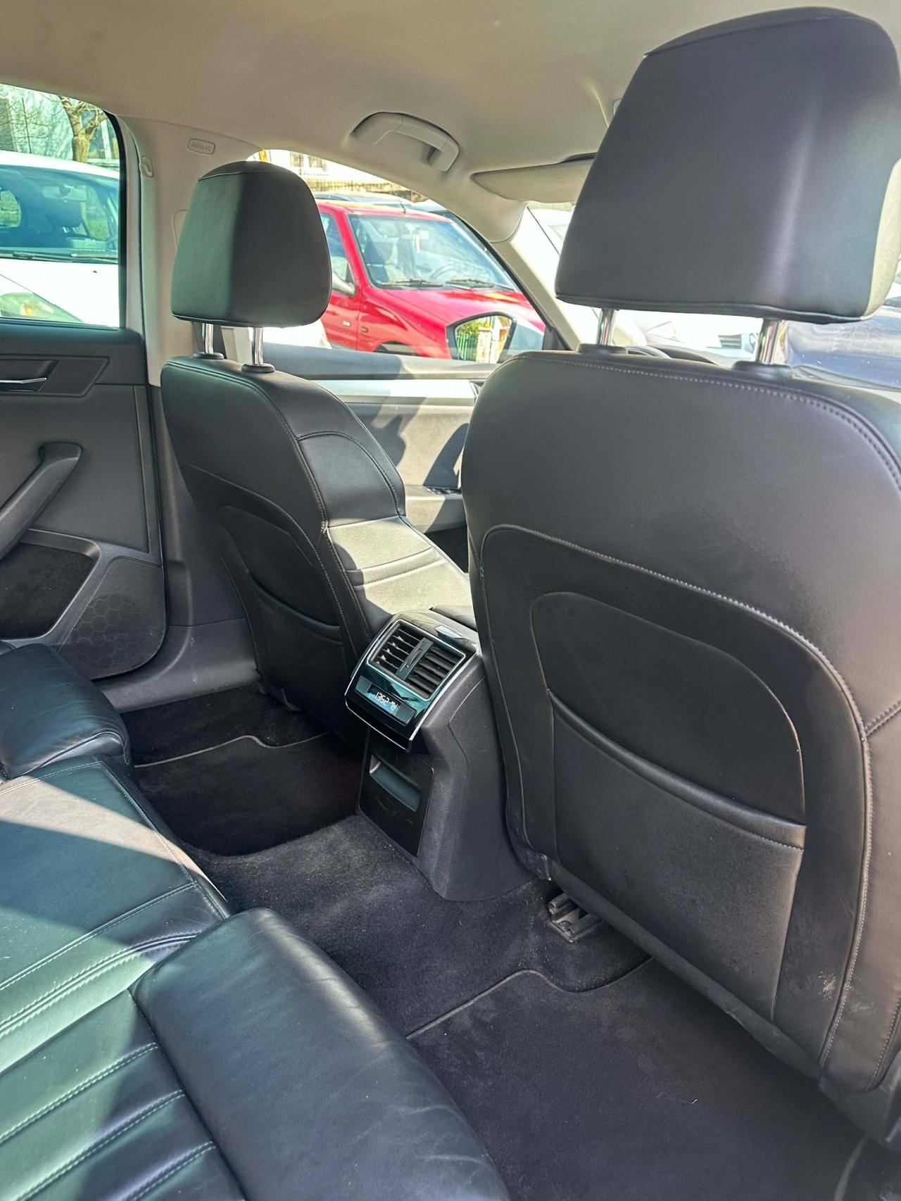 Skoda SUPERB 2.0 TDI 150 CV SCR DSG EXECUTIVE KMCERT UNICOPR