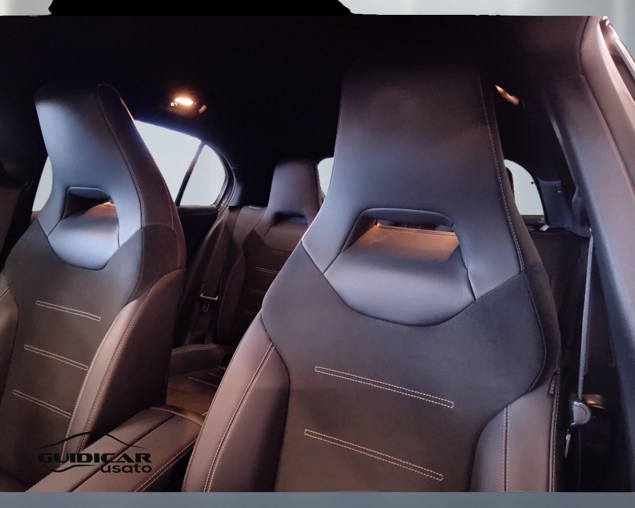 Mercedes-Benz Classe A - W177 2018 - A 200 d Premium Night edition auto