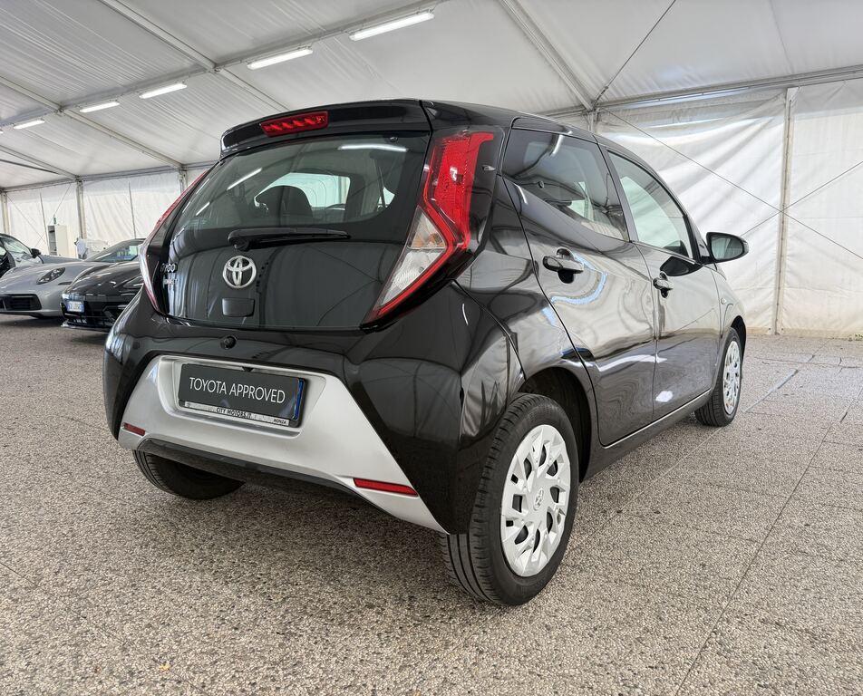 Toyota Aygo 5 Porte 1.0 VVT-i x-play M-MT