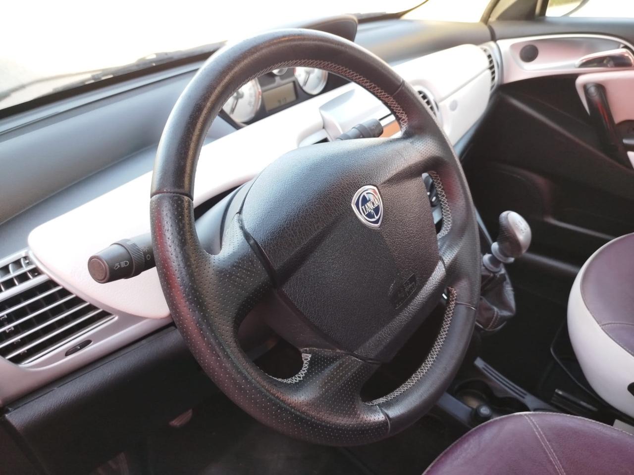 Lancia Ypsilon 1.2 69 CV 3 porte GPL