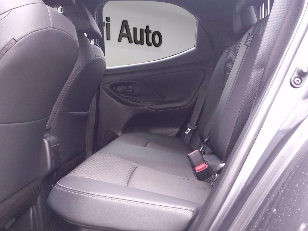 TOYOTA Yaris 1.5h 130 lounge del 2024
