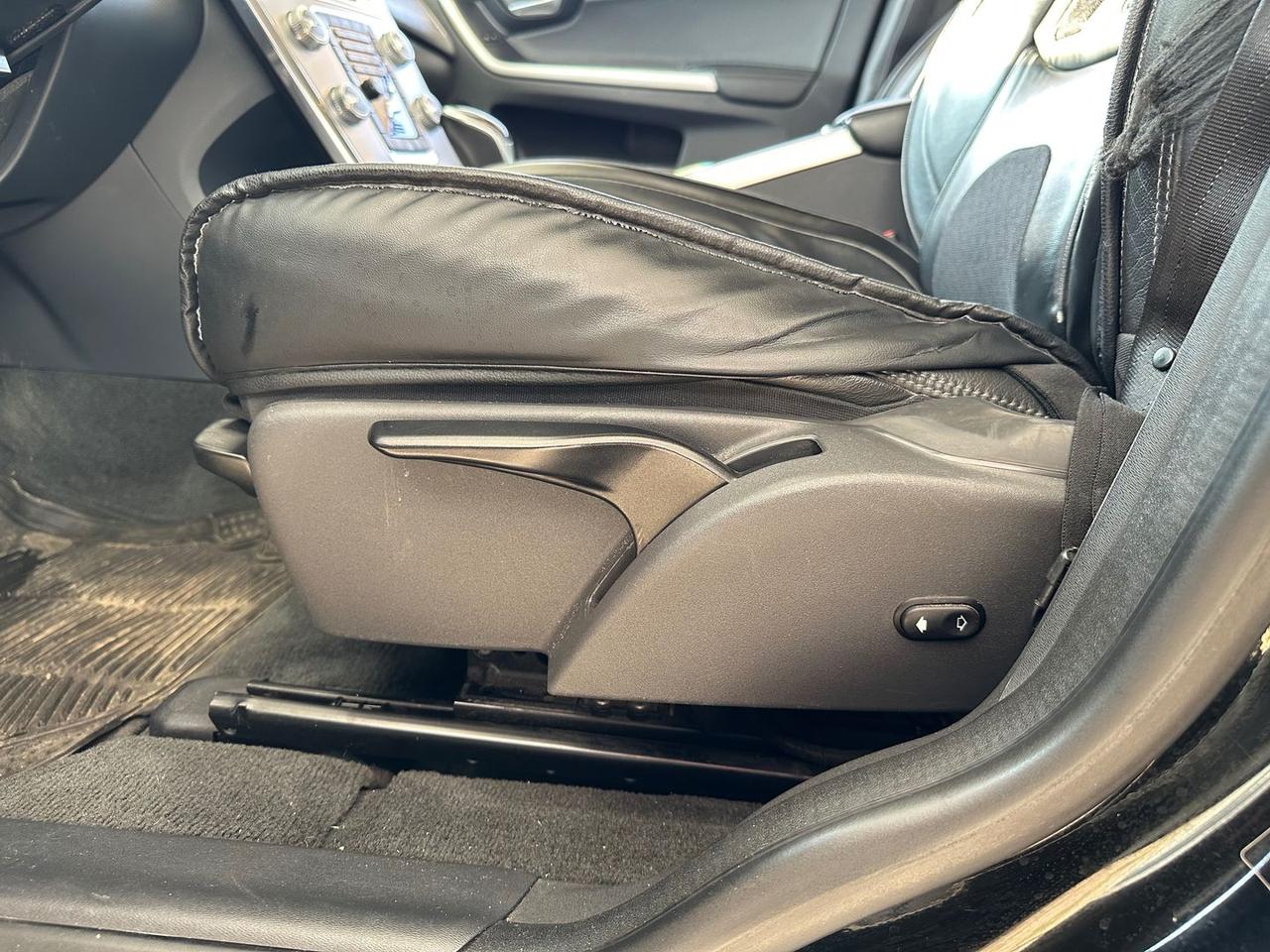 Volvo XC 60 Business Plus 2.0 D3 #7441