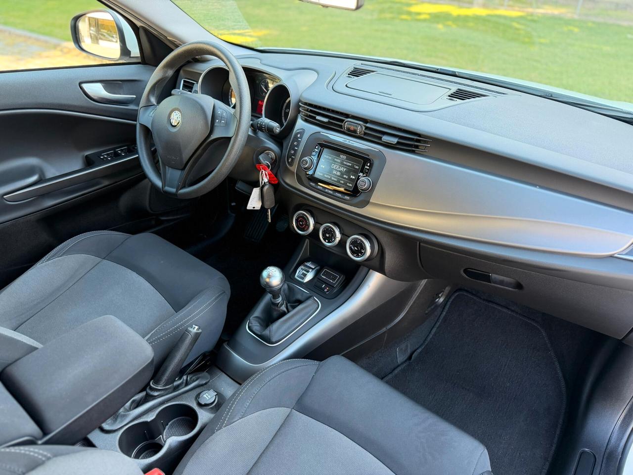 Alfa Romeo Giulietta 1.6 JTDm-2 120 CV Distinctive e6