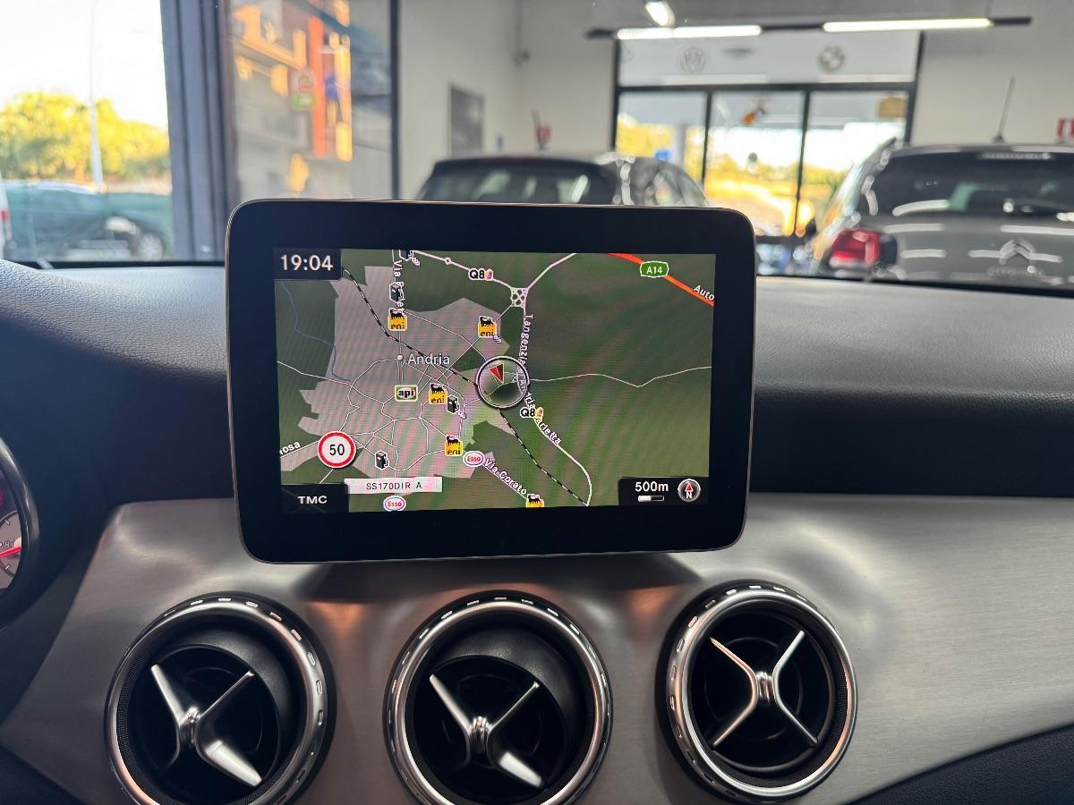 MERCEDES GLA 200 d Automatic AMG TETTO/ RETROCAMERA/ NAVI