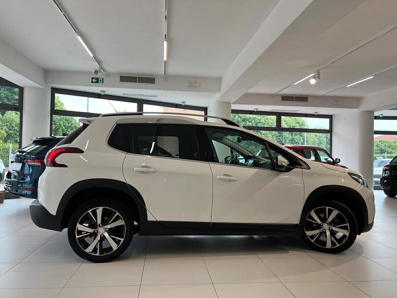 Peugeot 2008 BlueHDi 120 EAT6 S&S Allure