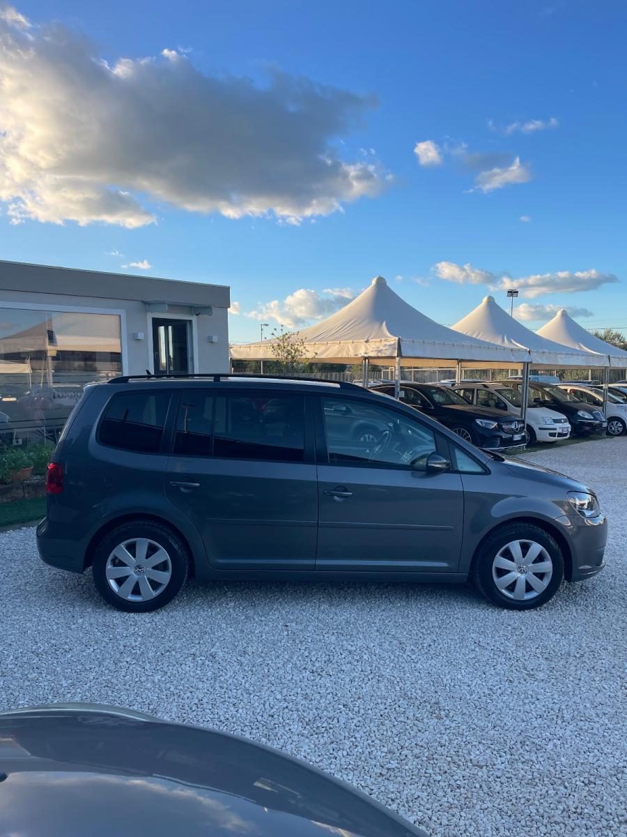 VOLKSWAGEN - Touran - 1.6 TDI DPF Trendline 7 POSTI