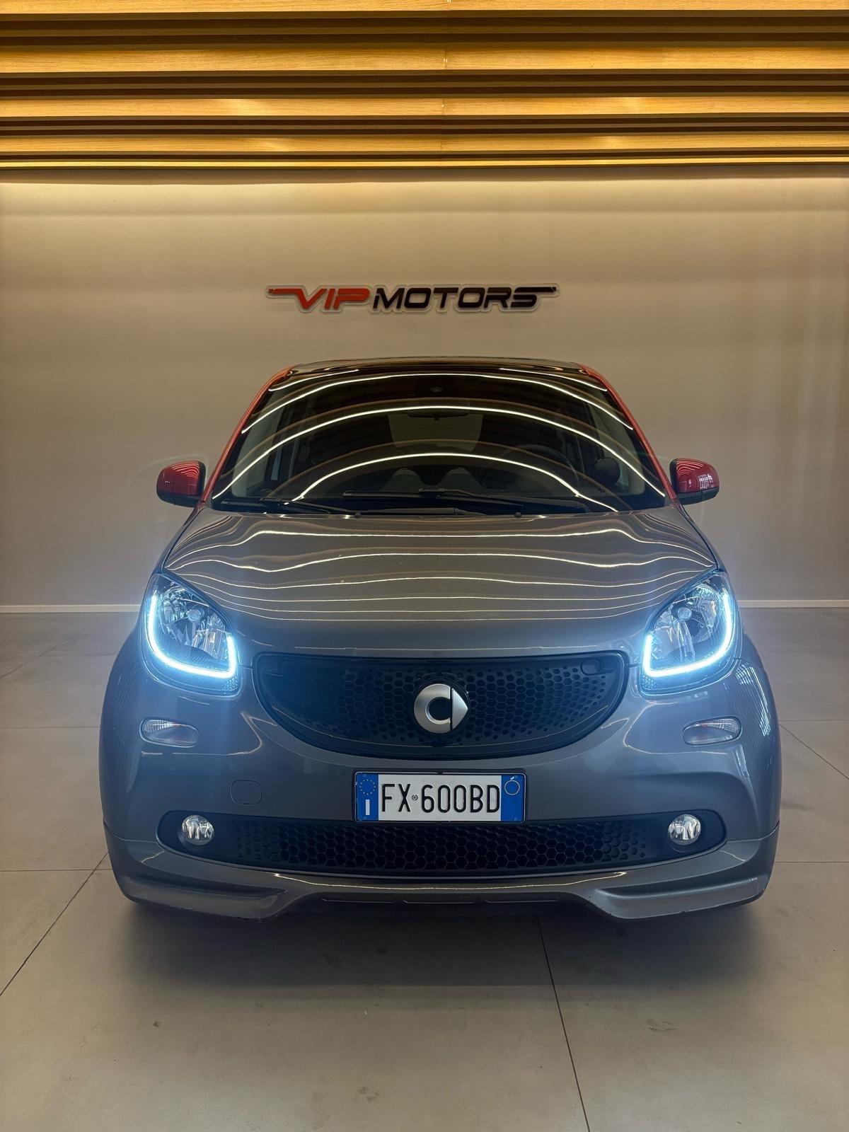 SMART FORFOUR 1.0 ALLESTIM BRABUS PELLE FULL UNICO PROPRIETARIO