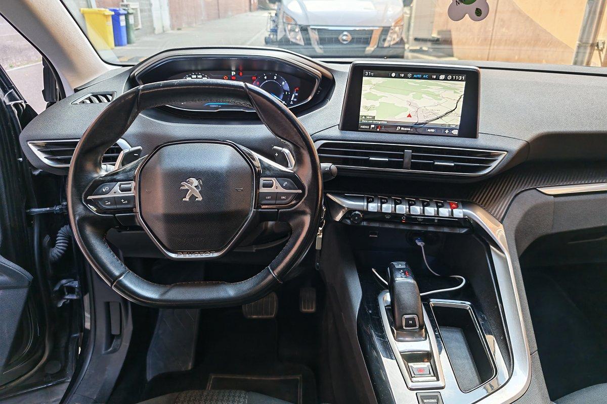 PEUGEOT 5008 BlueHDi 120 S&S EAT6 Allure