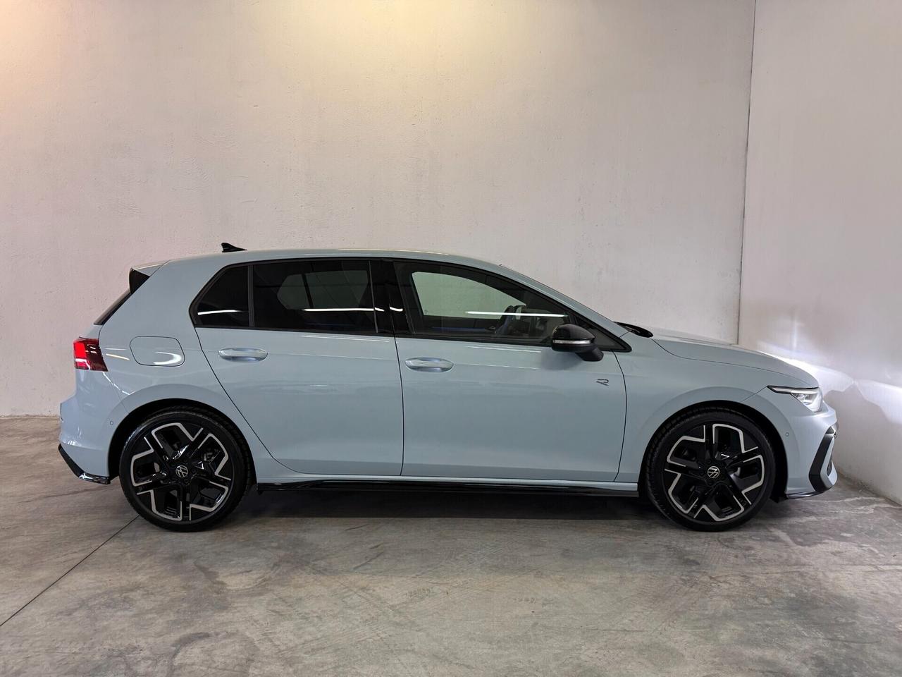Volkswagen Golf 1.5 etsi R-Line Plus 150 Cv Dsg ITALIANA ** PREZZO REALE SENZA VINCOLI DI FINANZIAMENTO **