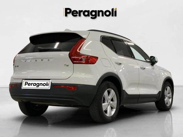 VOLVO XC40 T2 Momentum Core