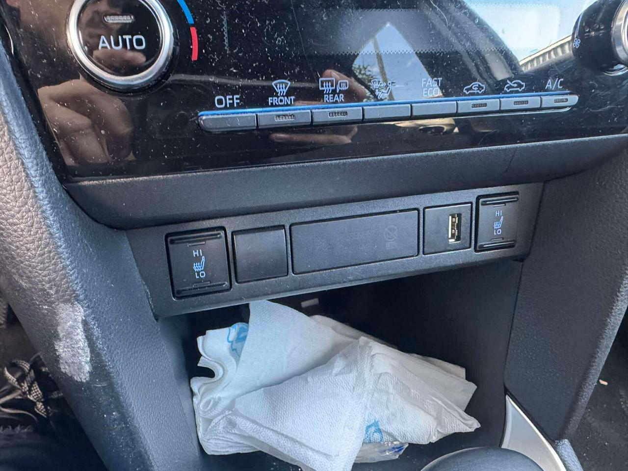 Toyota Yaris Cross 1.5 Hybrid 5p. E-CVT Lounge-2022