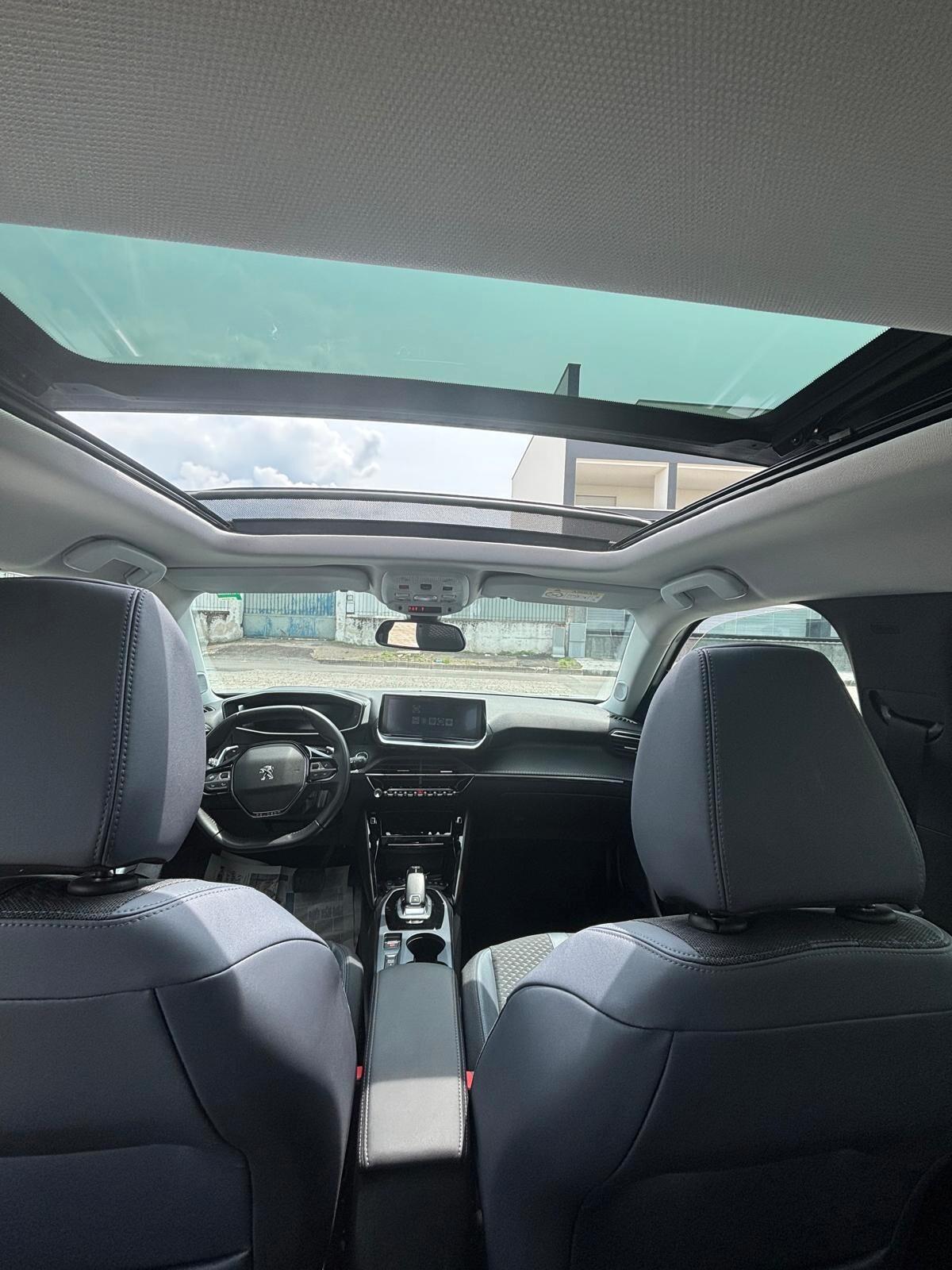 Peugeot 2008 BlueHDi 130 S&S EAT8 Allure Navi Pack