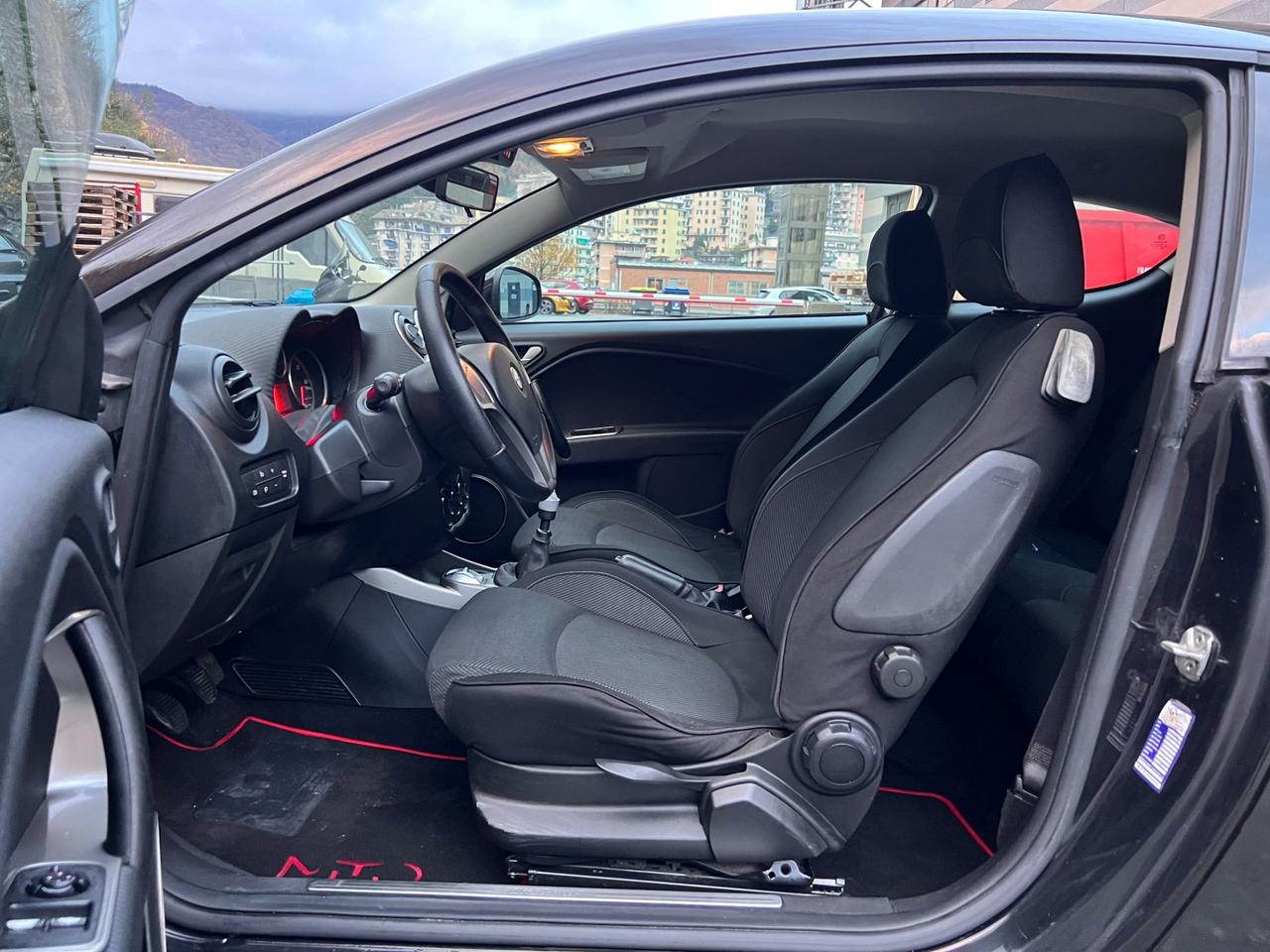 Alfa Romeo MiTo 1.6 JTDm 16V 120CV Distinctive Sport Pack