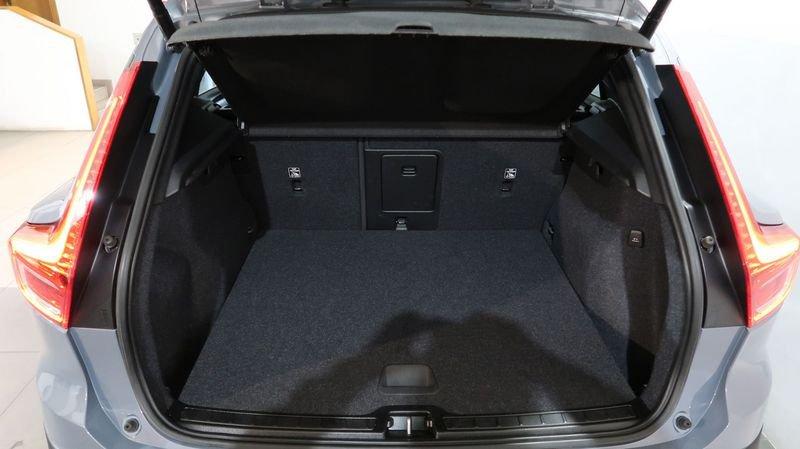 Volvo XC40 Recharge T4 Plug-in Hybrid auto Recharge Core