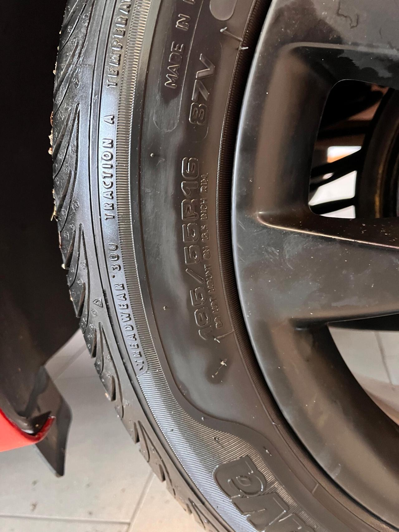 Opel Adam 1.2 70 CV Jam