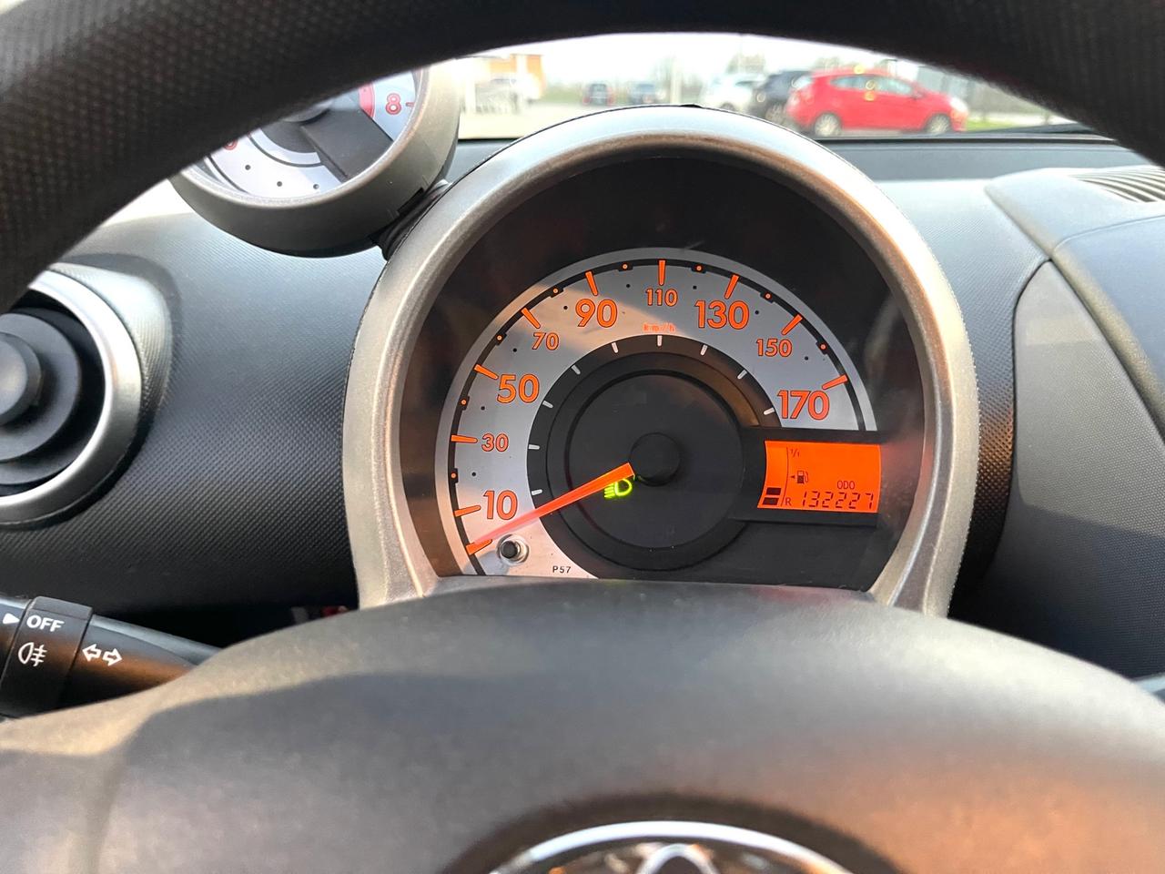 Toyota Aygo 1.0 12V VVT-i 5 porte Sol