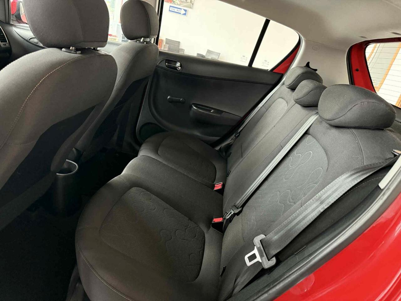 Hyundai i20 1.4 CRDi 5p. Sound Edition 75CV NEOPATENTATI