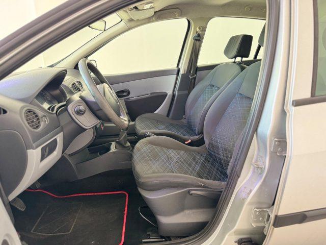 RENAULT Clio 1.2 16V 5 porte Luxe
